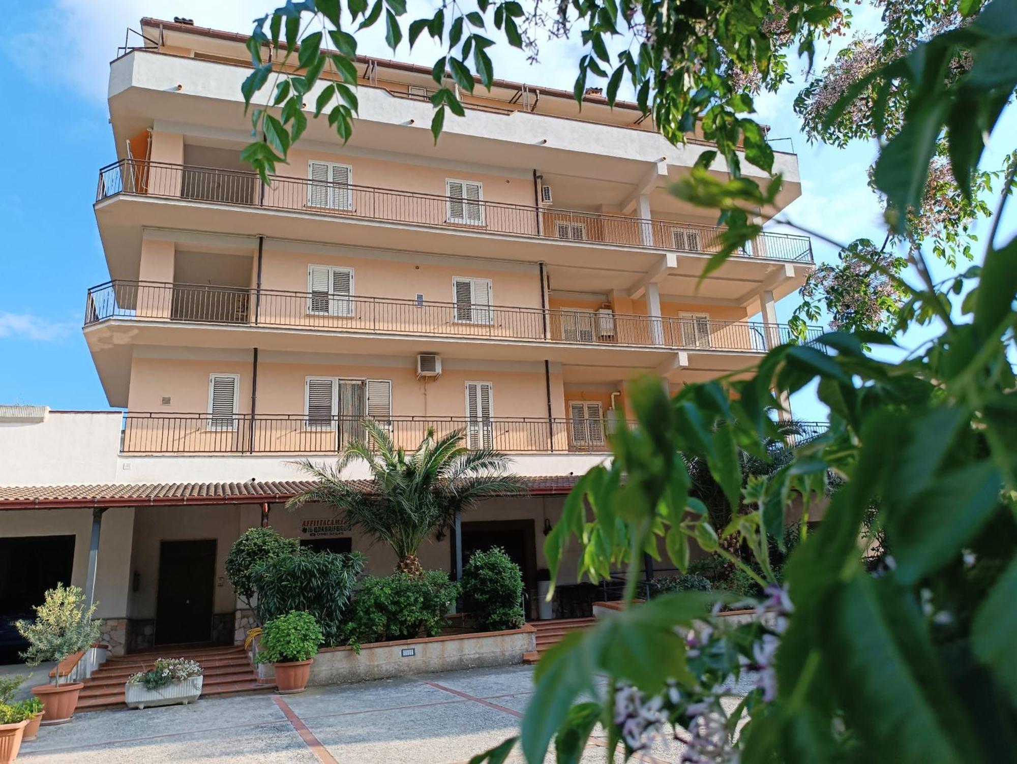 Hotel Il Quadrifoglio Frascineto Exterior foto
