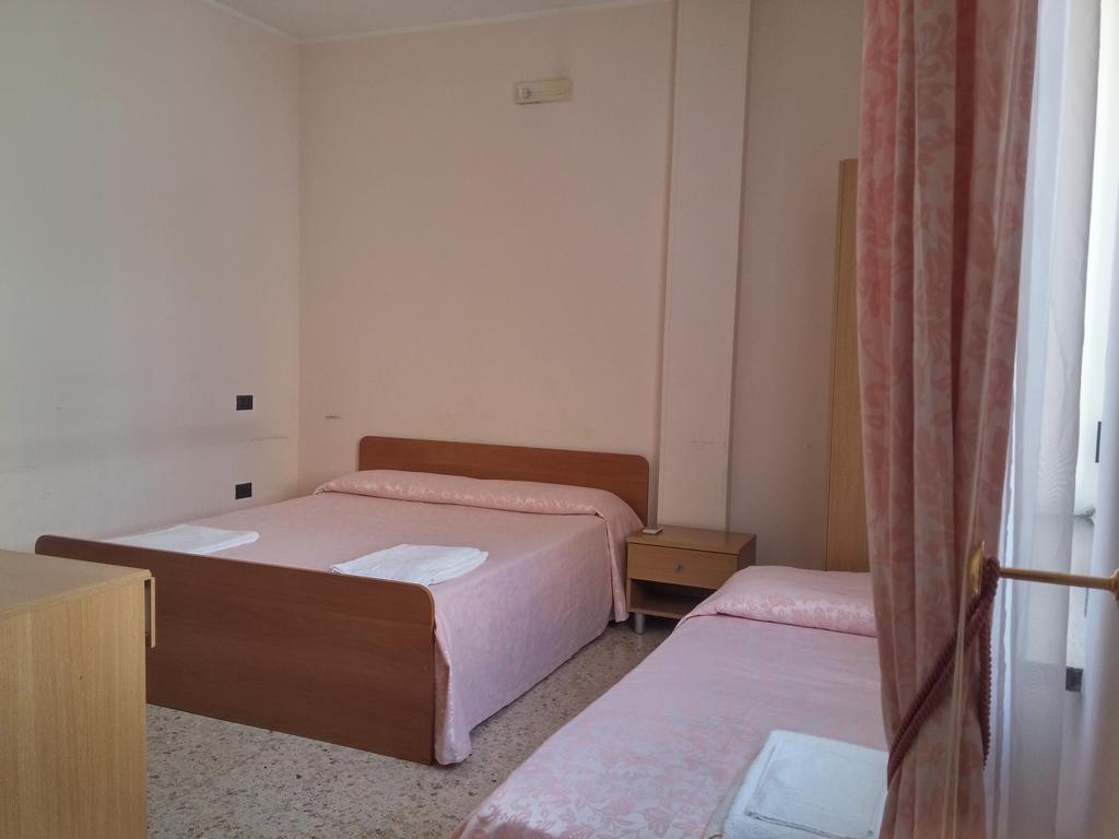 Hotel Il Quadrifoglio Frascineto Exterior foto